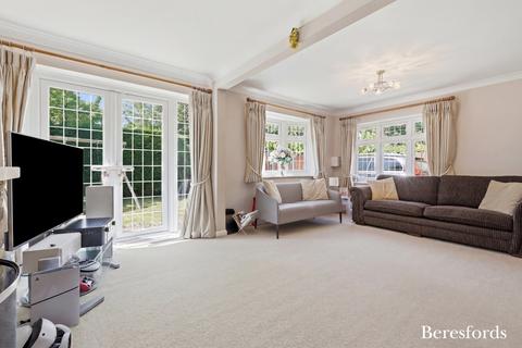 4 bedroom detached house for sale, The Gardens, Doddinghurst, CM15