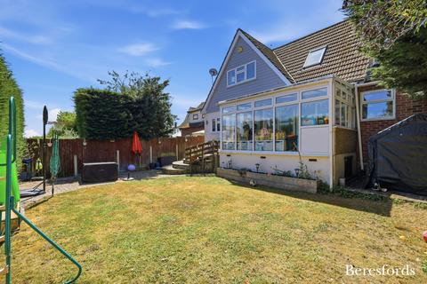 4 bedroom detached house for sale, The Gardens, Doddinghurst, CM15