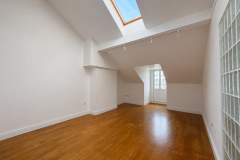 1 bedroom flat for sale, 19 Rushbrook Mill, Paper Mill Lane, Bramford, Ipswich, Suffolk IP8 4BF