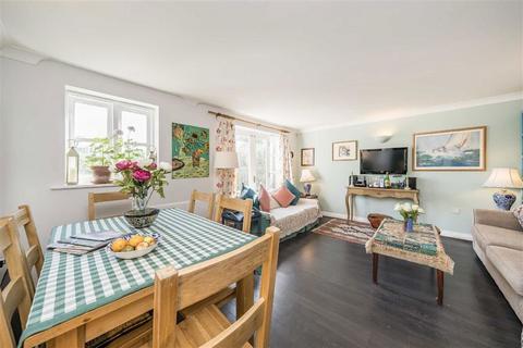 2 bedroom flat for sale, Stockwell Green, London SW9