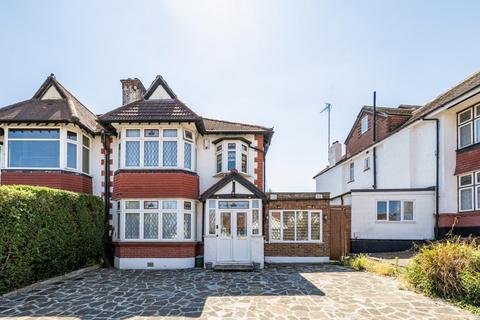 Park Chase, Wembley, HA9 8EQ