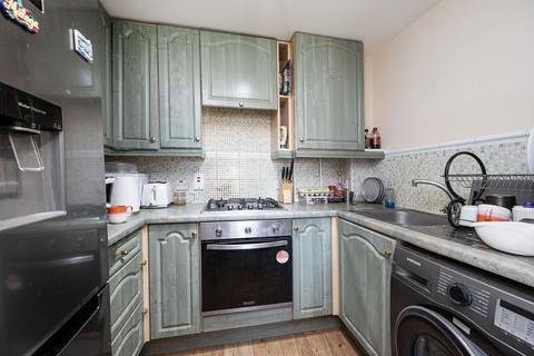 1 bedroom flat for sale, Mile End Road, Stepney, London, E1