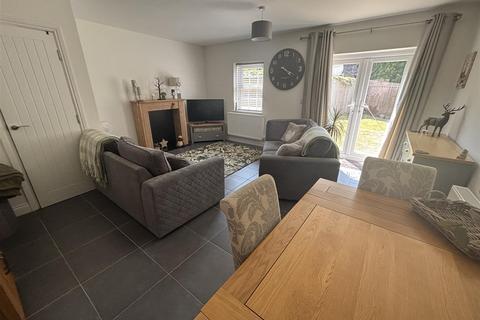 3 bedroom terraced house for sale, Station Road, Gilberdyke, Brough