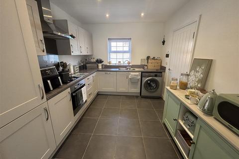 3 bedroom terraced house for sale, Station Road, Gilberdyke, Brough