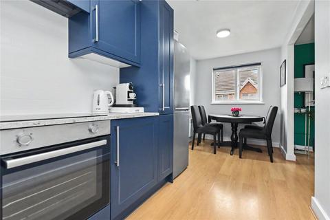 2 bedroom apartment for sale, Pavilion Gardens, Farsley, Pudsey, West Yorkshire