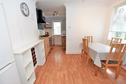 1 bedroom maisonette to rent, Kimble Road, London, SW19