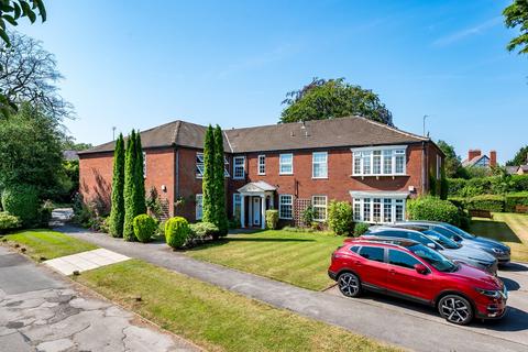 2 bedroom apartment for sale, Fulshaw Park, Wilmslow, Cheshire, SK9