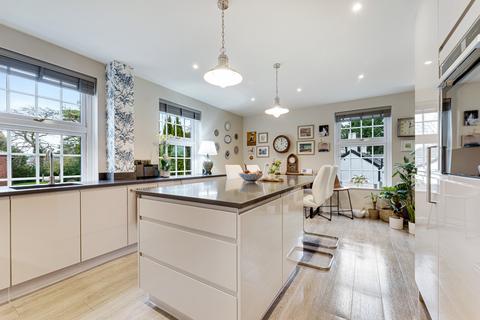 2 bedroom apartment for sale, Fulshaw Park, Wilmslow, Cheshire, SK9