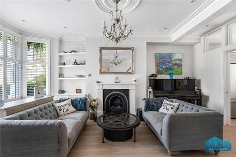 Queens Avenue, Finchley, N3
