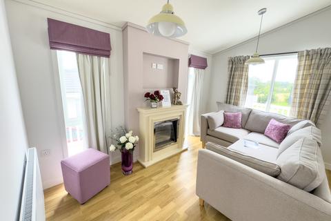 2 bedroom lodge for sale, Ashford, Kent, TN27