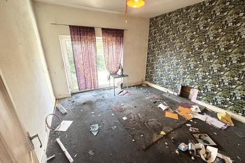 2 bedroom terraced house for sale, South View, Stanningley, Pudsey, West Yorkshire, LS28 6BB
