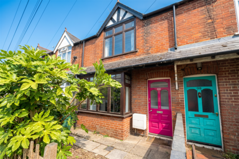 2 bedroom terraced house to rent, Howard Street, Oxford, OX4