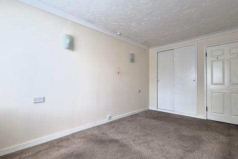 1 bedroom flat for sale, Village Road, Enfield