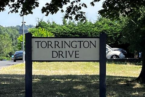1 bedroom flat to rent, Torrington Drive, Loughton, IG10