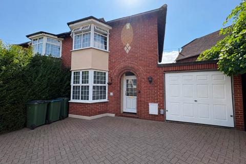 3 bedroom house to rent, Willrose Crescent, Abbey Wood, London