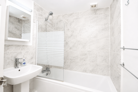 1 bedroom flat for sale, Green Court House, Mile End Road, Stepney Green, E1