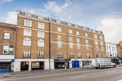 1 bedroom flat for sale, Green Court House, Mile End Road, Stepney Green, E1