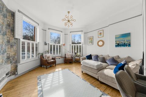 2 bedroom flat for sale, Christchurch Avenue, NW6