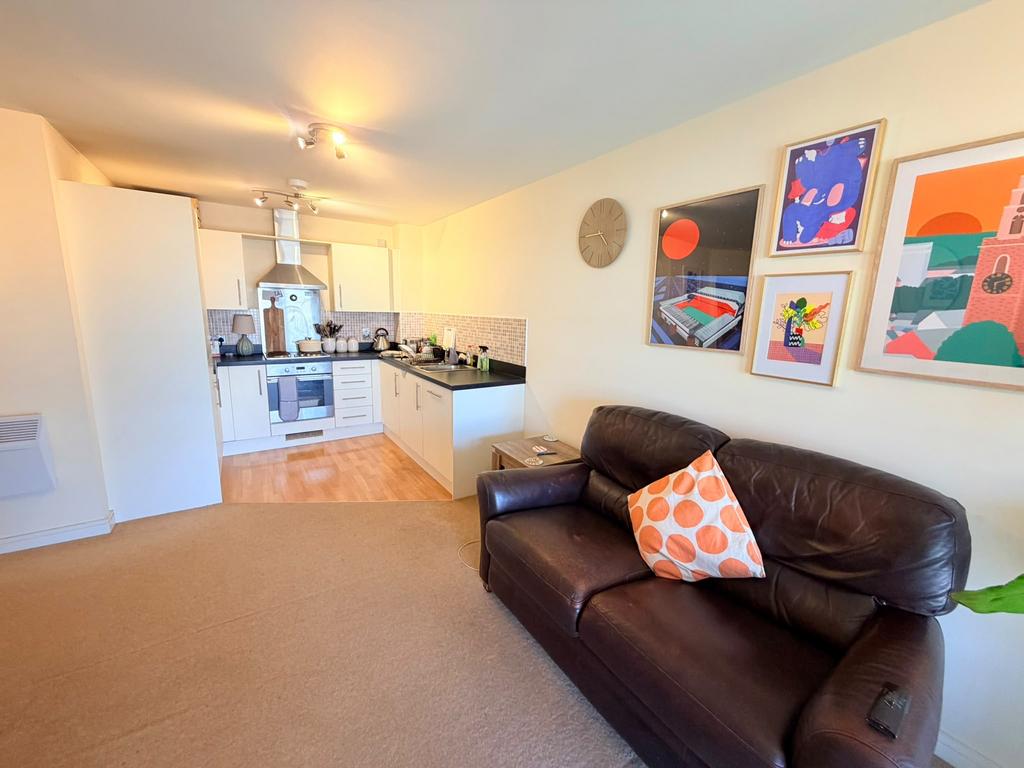 Apartment in Cardiff - View 4
