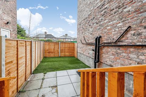 3 bedroom apartment to rent, Park Terrace, Liverpool, L22