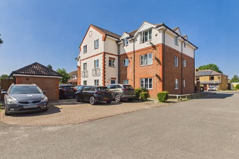 Chantry Close, Sunbury-on-Thames, Surrey, TW16