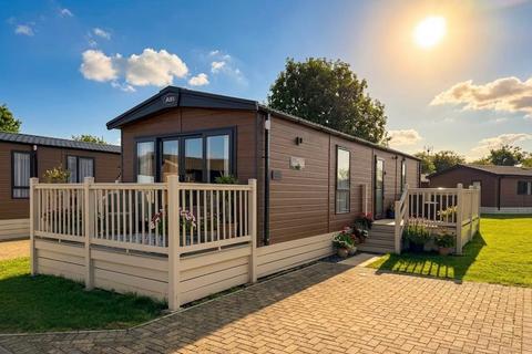 2 bedroom lodge for sale, Strensall York