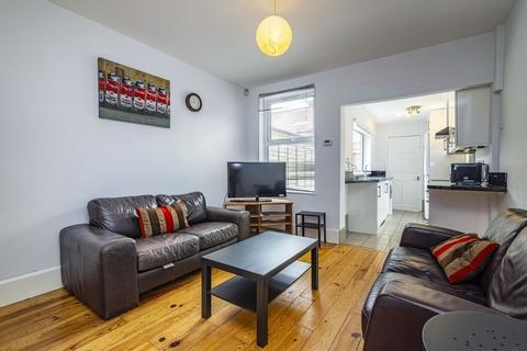 4 bedroom terraced house for sale, Lamcote Grove, Nottingham, NG2