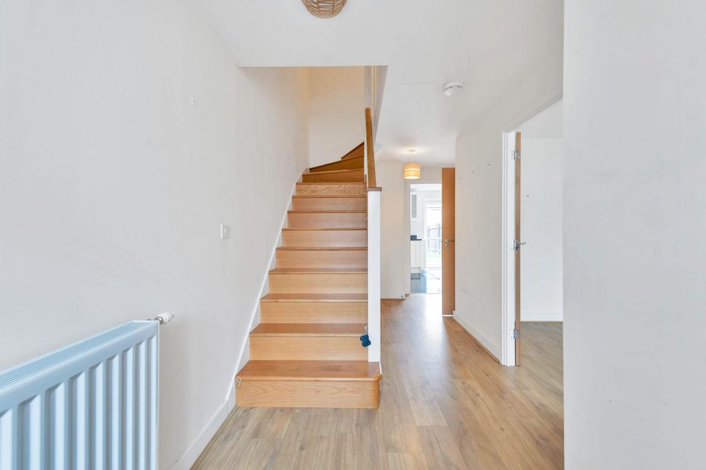 House in Royston - View 3
