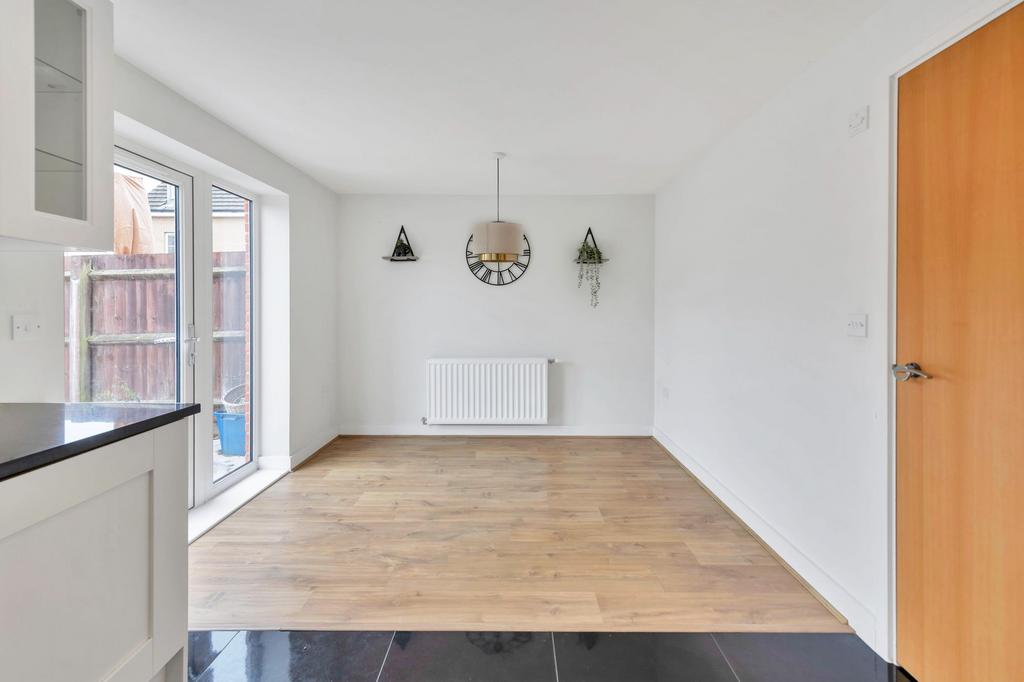 House in Royston - View 4