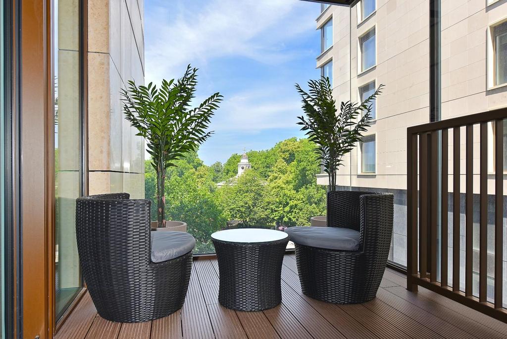 Apartment in London, Paddington - View 2