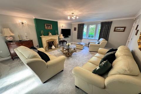 4 bedroom detached house to rent, Crossings Meadow, Chapel-En-Le-Frith, High Peak