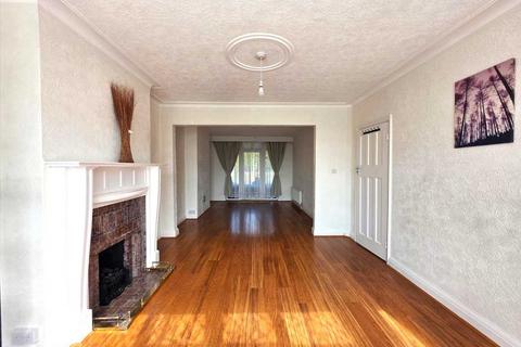 3 bedroom semi-detached house to rent, Glenwood Grove, Kingsbury