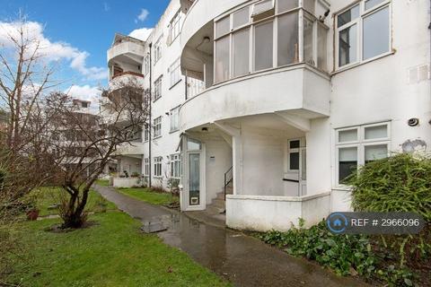 2 bedroom flat to rent, Moira Court, London, SW17