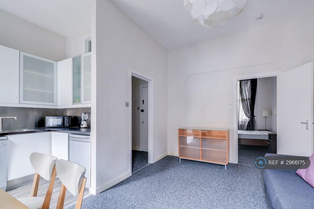 Apartment in London - View 3