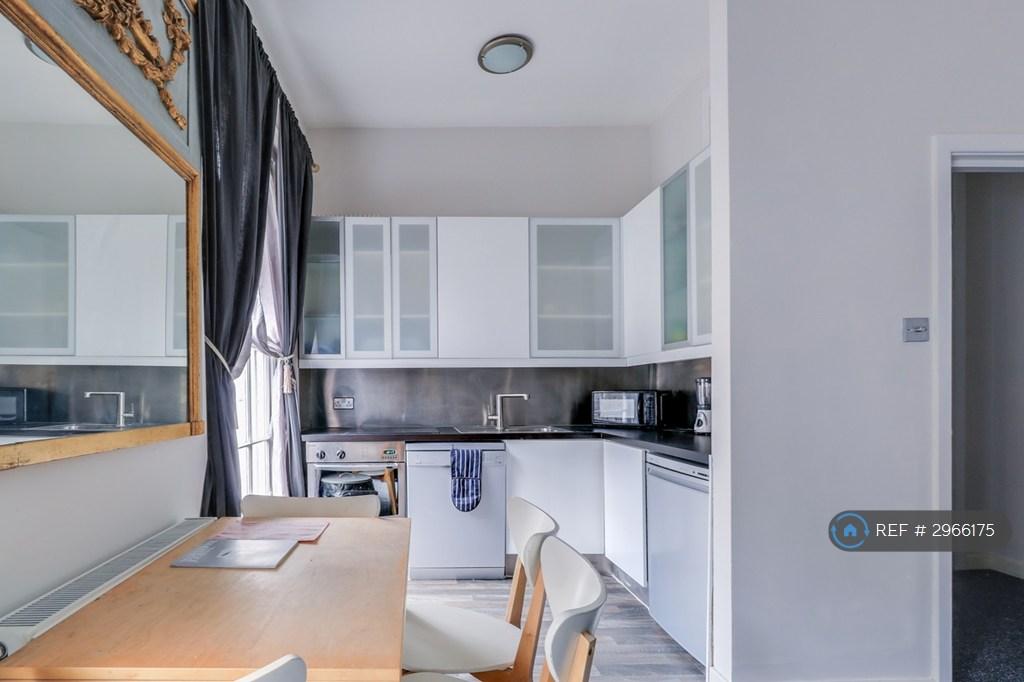 Apartment in London - View 4