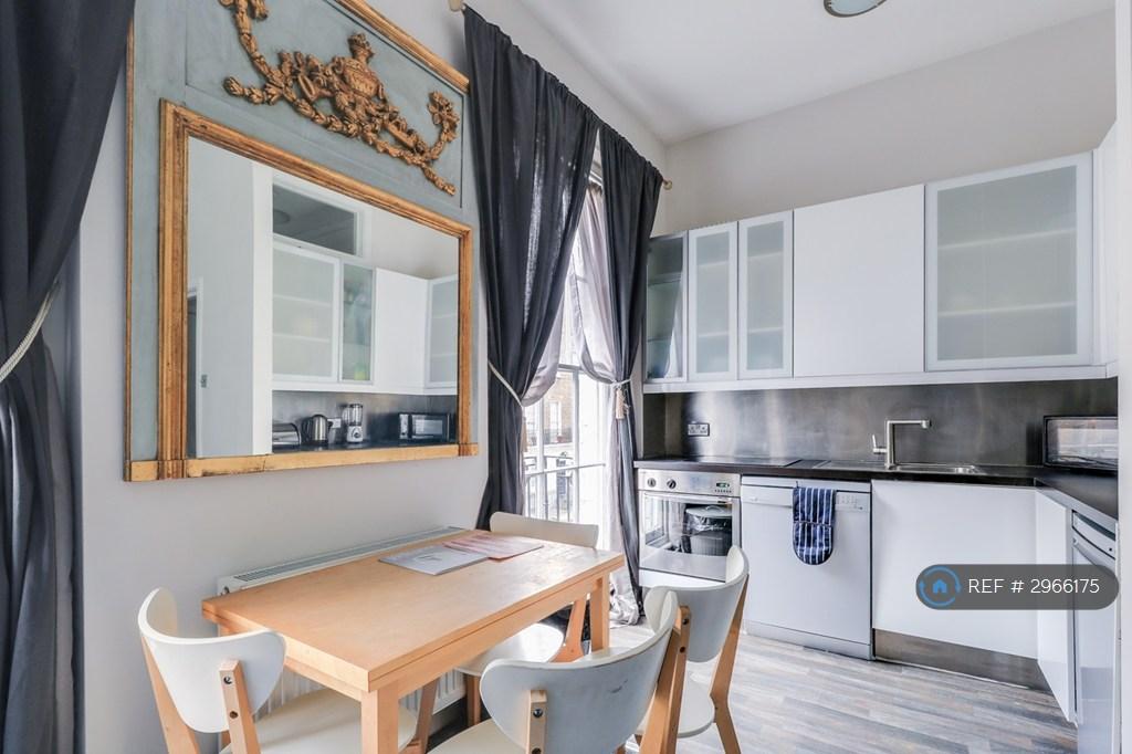 Apartment in London - View 5