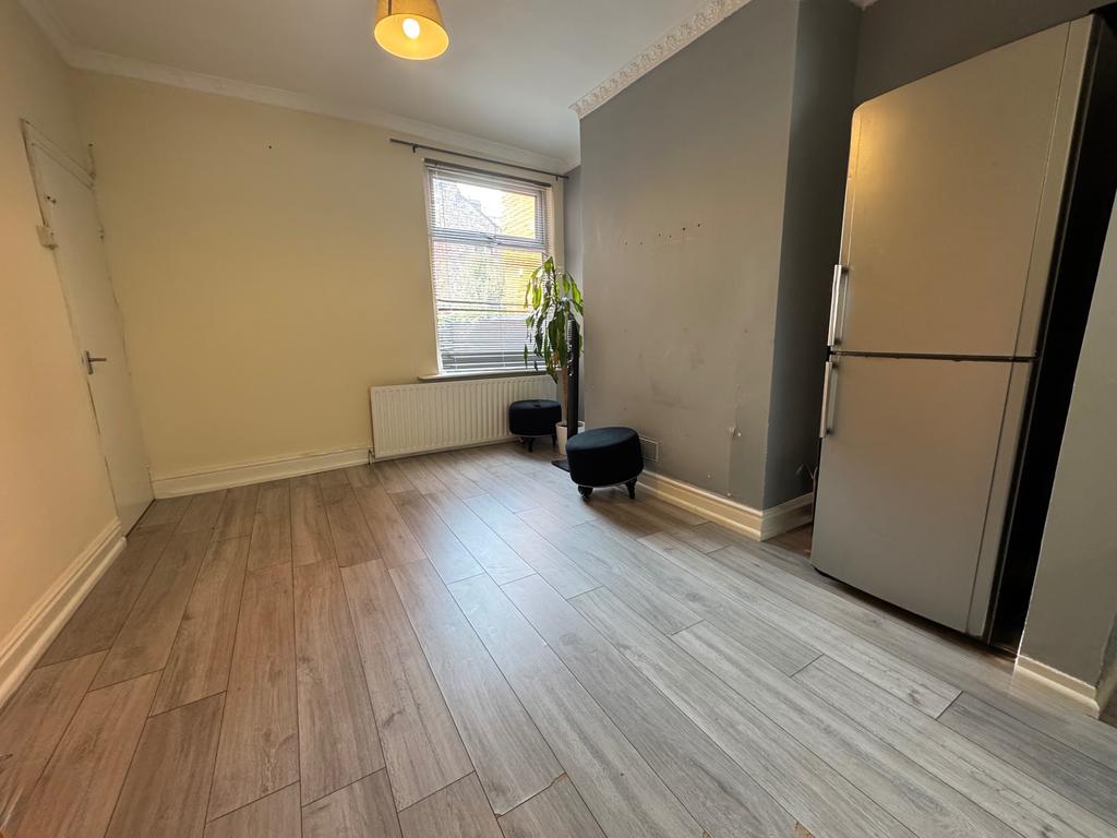 House in Manchester, Chorlton-cum-Hardy - View 3