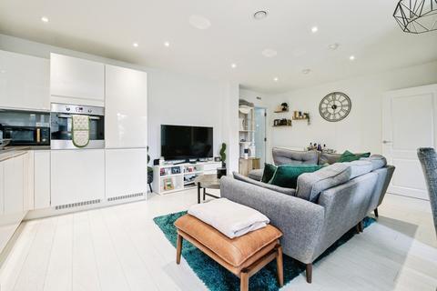 2 bedroom flat for sale, Haven Road, RAINHAM, Essex, RM13