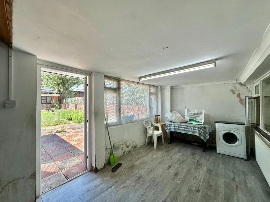 Utility room, utility