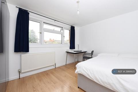 undefined, Cicely Road, London, SE15