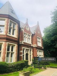 2 bedroom flat to rent, Arlington House, Woodford Green, IG8