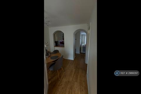 3 bedroom terraced house to rent, Walpole Road, Slough, SL1