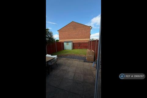 3 bedroom terraced house to rent, Walpole Road, Slough, SL1