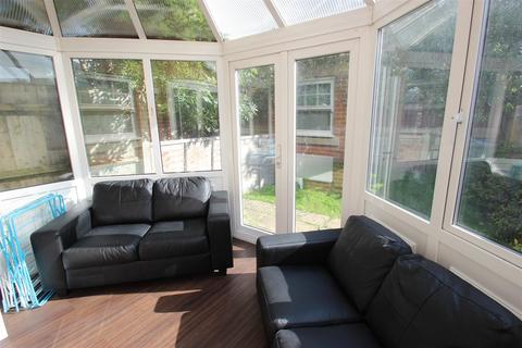 1 bedroom in a house share to rent, Hodges Court