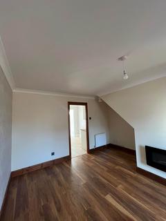 2 bedroom house to rent, Cranfield Avenue, MIDDLESBROUGH