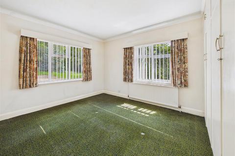 4 bedroom detached bungalow for sale, Welton Old Road, Welton