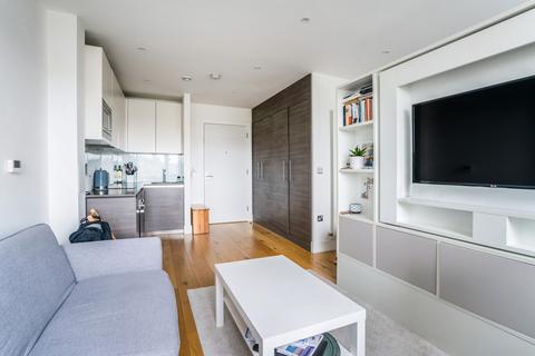 Studio to rent, Molesworth Street London SE13