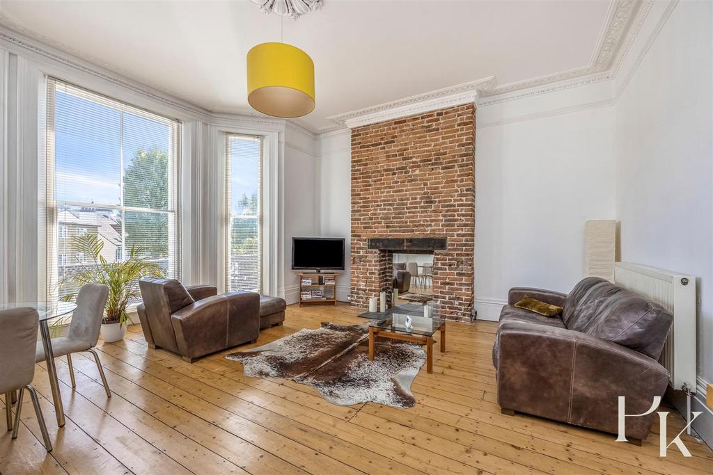 Apartment in Hove, Brunswick - View 2