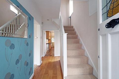 3 bedroom semi-detached house to rent, Ash Grove, Timperley