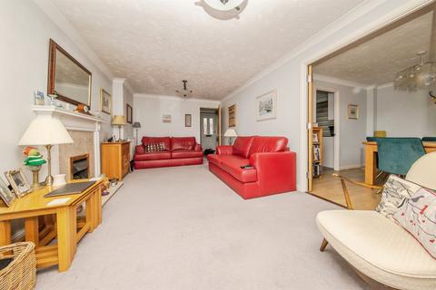 4 bedroom detached house for sale, Spire Chase, Sudbury